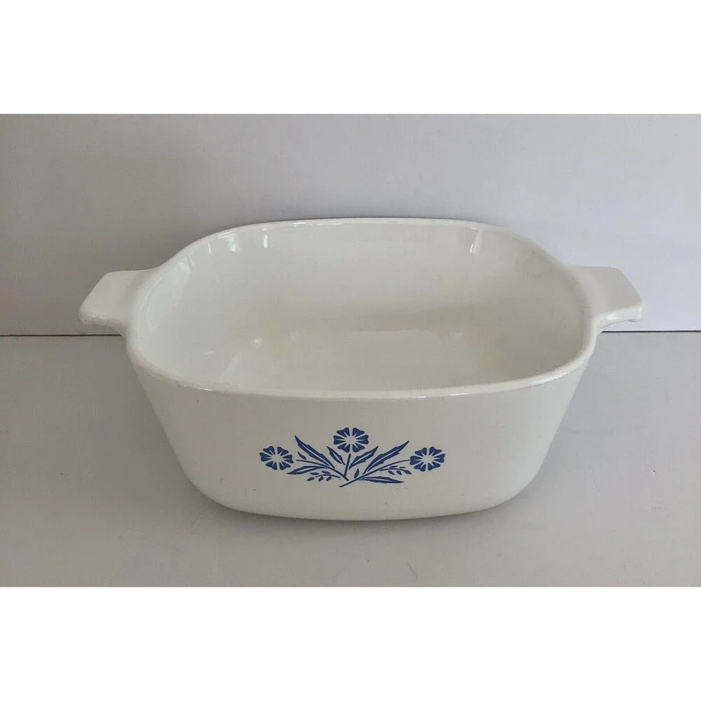 Vintage Corning Ware Cornflower Blue 1 1/2 qt. Casserole Dish P-1 1/2-B Made USA
